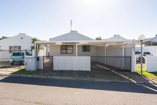 39 Elfin Village, Heathfield